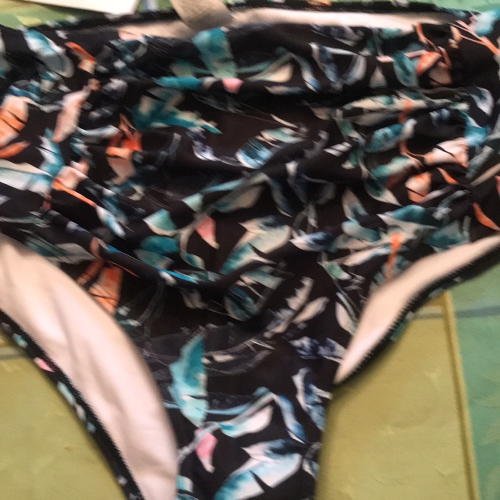 BloomChic Women's NWT Multicolor Swimsuit Bottom Size 14-16 (Women’s 1X )